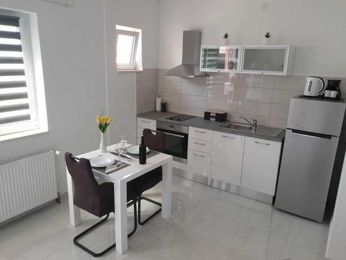 Apartmani Toni Drniš 외부 사진