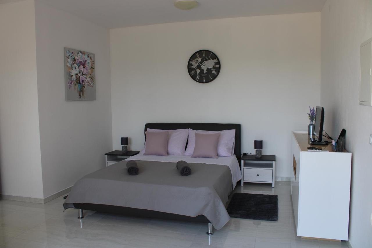 Apartmani Toni Drniš 외부 사진