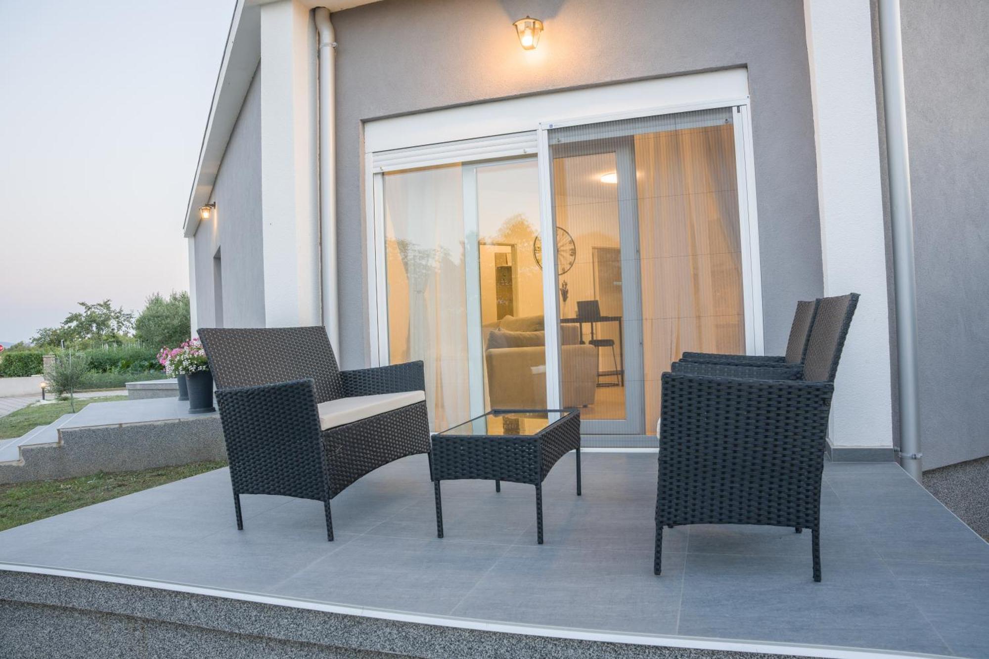 Apartmani Toni Drniš 외부 사진